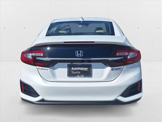 Photo of 2018 Platinum White Pearl Honda Clarity Plug-In Hybrid