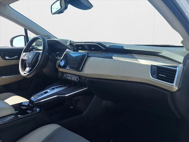 Photo of 2018 Platinum White Pearl Honda Clarity Plug-In Hybrid