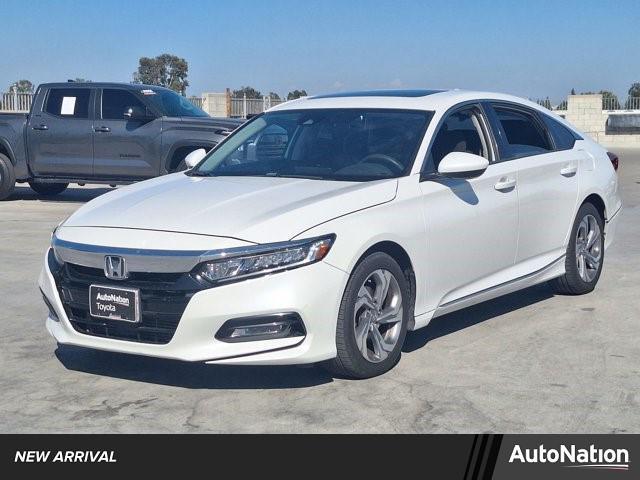 Photo of 2018 Platinum White Pearl Honda Accord