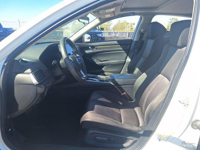 Photo of 2018 Platinum White Pearl Honda Accord