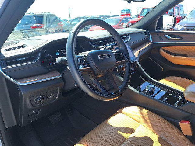 Photo of 2022 Bright White Clearcoat Jeep Grand Cherokee L