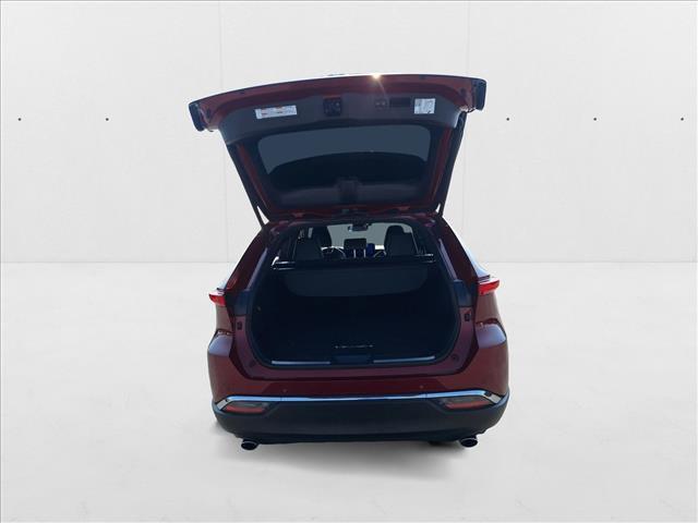 Photo of 2024 Ruby Flare Pearl Toyota Venza