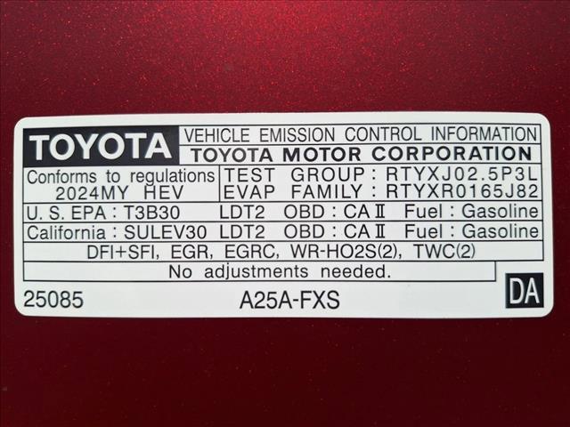 Photo of 2024 Ruby Flare Pearl Toyota Venza