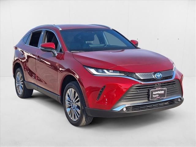 Photo of 2024 Ruby Flare Pearl Toyota Venza
