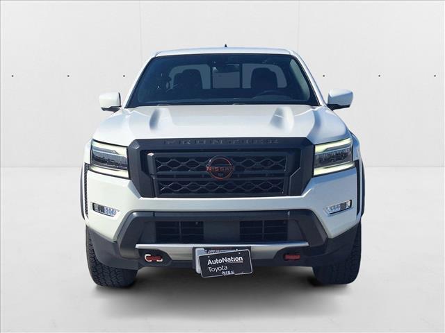 Photo of 2022 Glacier White Nissan Frontier