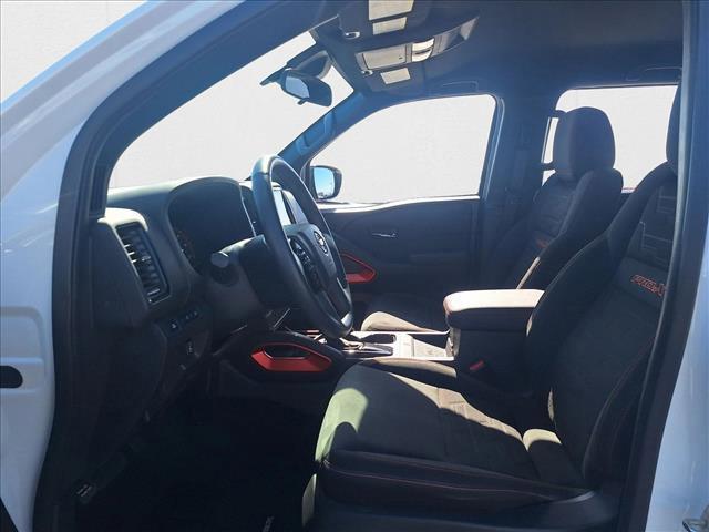 Photo of 2022 Glacier White Nissan Frontier