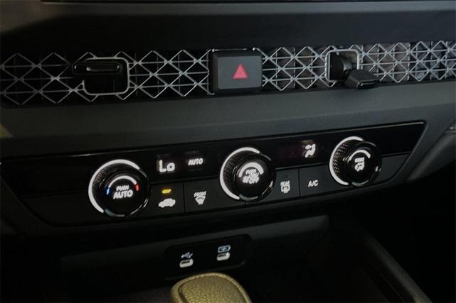 Photo of 2025 Crystal Black Pearl Honda Accord