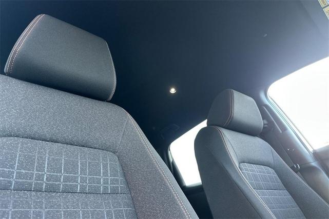 Photo of 2023 Platinum White Pearl Honda HR-V
