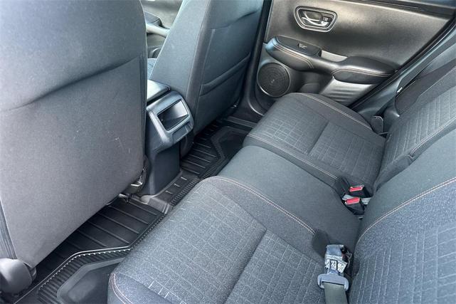 Photo of 2023 Platinum White Pearl Honda HR-V