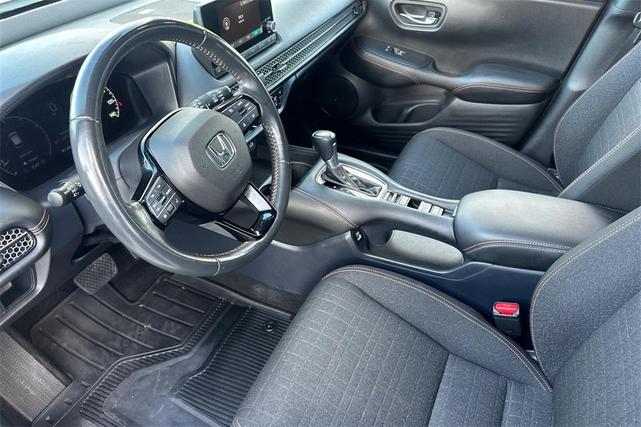Photo of 2023 Platinum White Pearl Honda HR-V