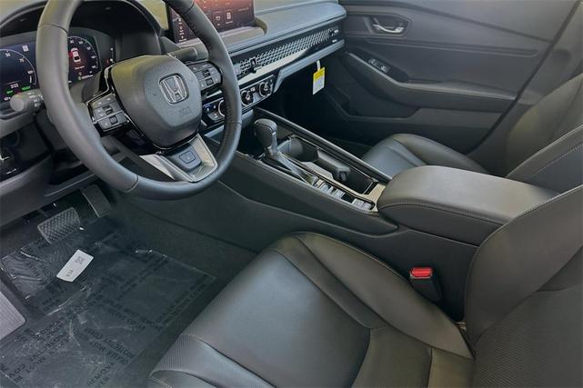 Photo of 2025 Platinum White Pearl Honda Accord Hybrid