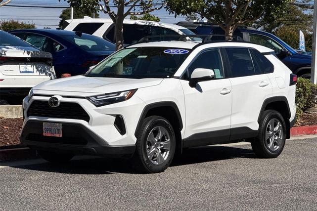 Photo of 2024 White Toyota RAV4