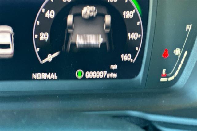 Photo of 2025 Platinum White Pearl Honda Accord Hybrid