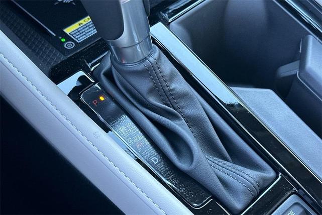 Photo of 2025 Platinum White Pearl Honda Accord Hybrid