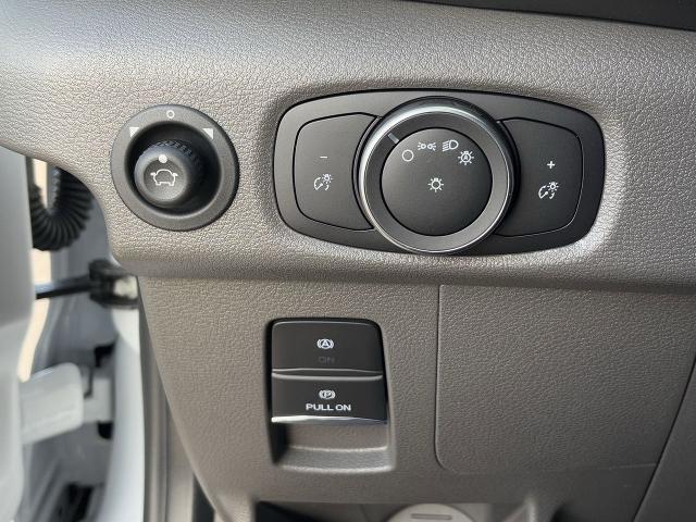 Photo of 2025 Oxford White Ford Transit-250
