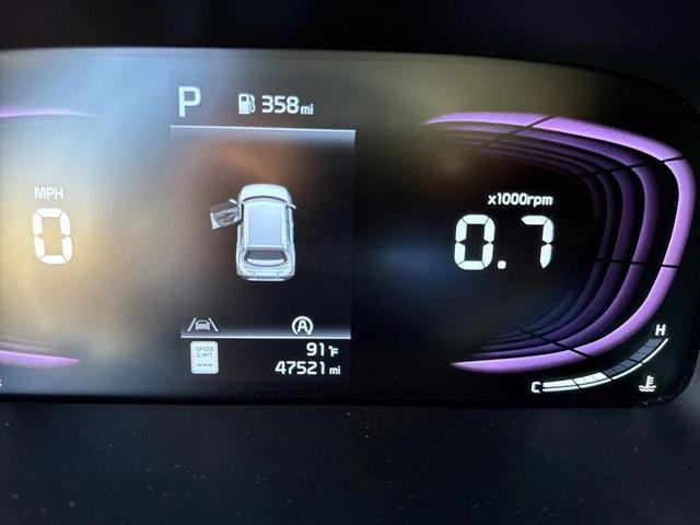 Photo of 2023 Snow White Pearl Kia Soul