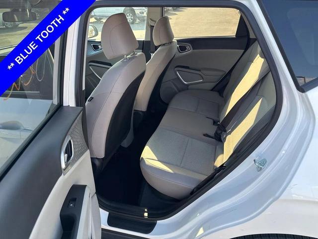 Photo of 2023 Snow White Pearl Kia Soul