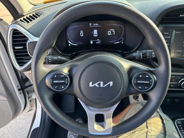 Photo of 2023 Snow White Pearl Kia Soul