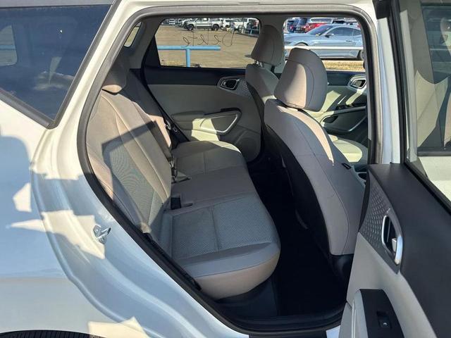 Photo of 2023 Snow White Pearl Kia Soul