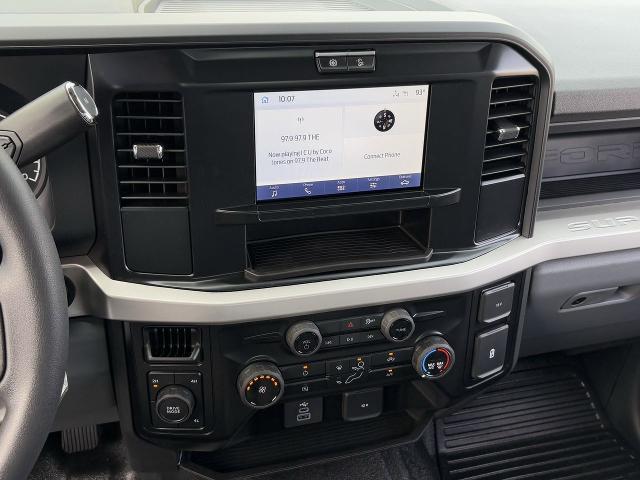 Photo of 2025 Oxford White Ford F-350