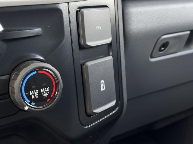 Photo of 2025 Oxford White Ford F-350