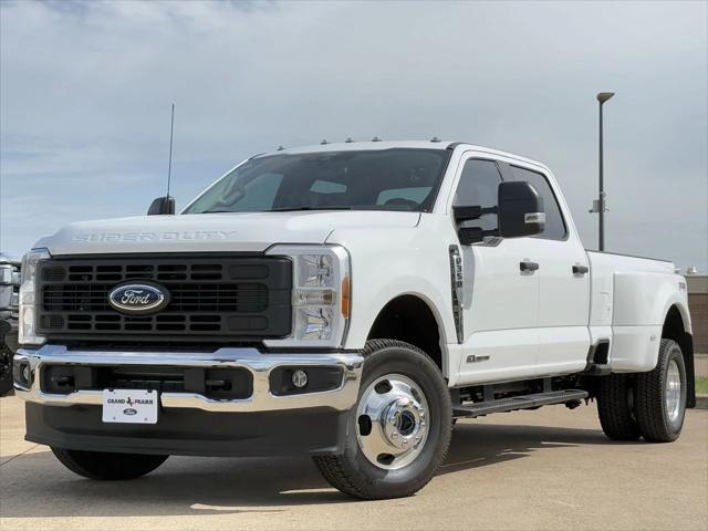 Photo of 2025 Oxford White Ford F-350