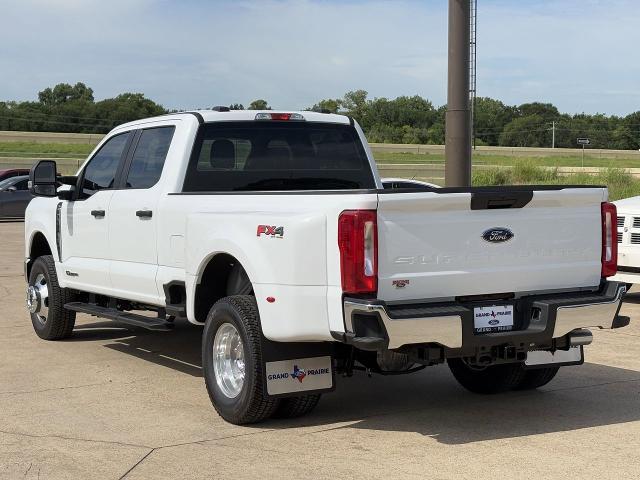 Photo of 2025 Oxford White Ford F-350