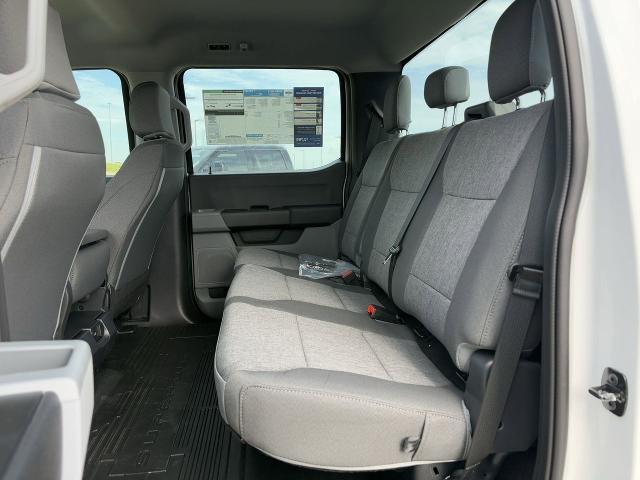 Photo of 2025 Oxford White Ford F-350