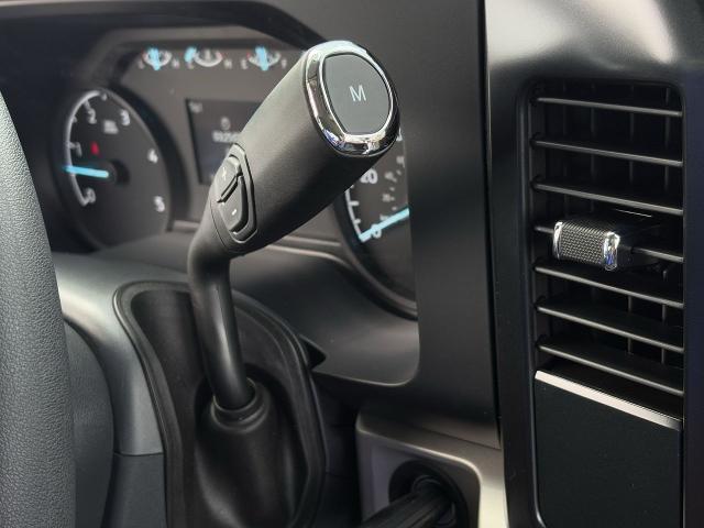 Photo of 2025 Oxford White Ford F-350