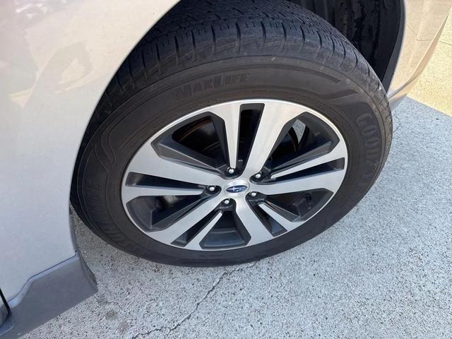 Photo of 2019 Ice Silver Subaru Outback