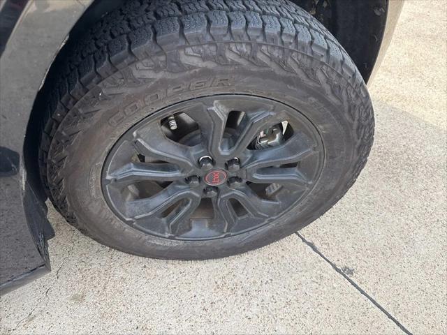 Photo of 2024 Shadow Black Ford Maverick