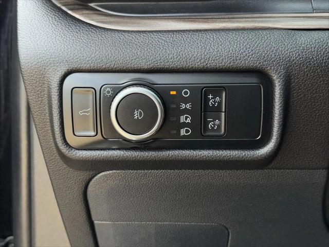 Photo of 2023 Agate Black Ford Explorer
