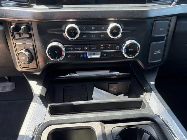 Photo of 2023 Oxford White Ford F-350