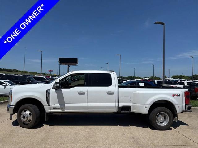 Photo of 2023 Oxford White Ford F-350