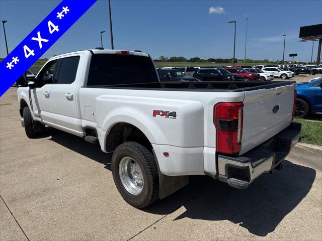Photo of 2023 Oxford White Ford F-350
