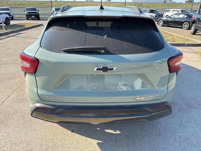 Photo of 2025 Cacti Green Chevrolet Trax