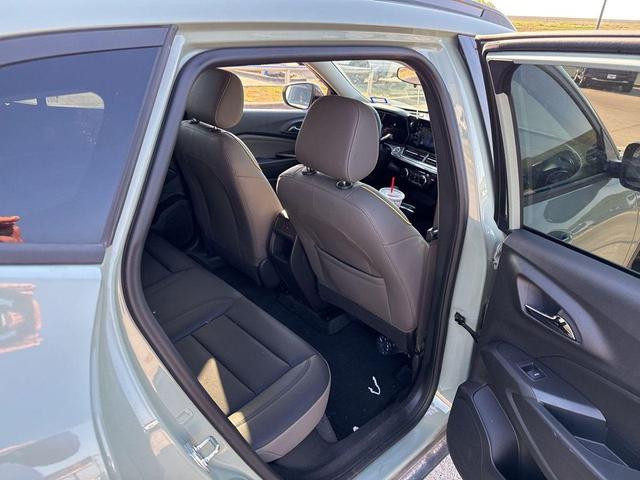 Photo of 2025 Cacti Green Chevrolet Trax