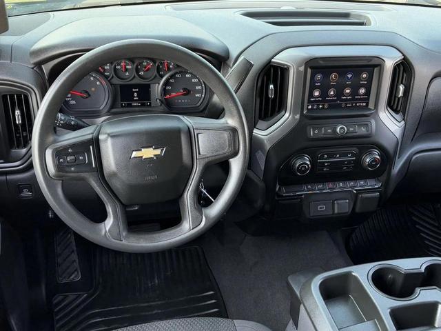Photo of 2020 Black Chevrolet Silverado 1500
