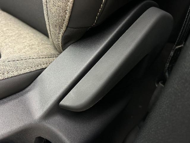 Photo of 2025 Oxford White Ford Bronco Sport