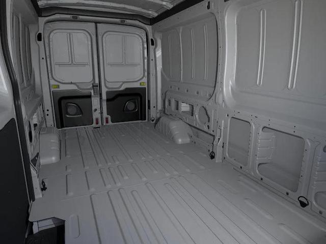 Photo of 2025 Oxford White Ford Transit-250