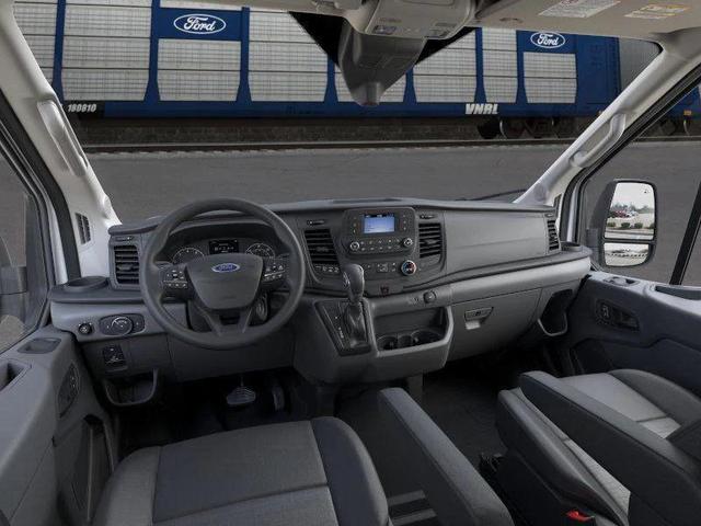 Photo of 2025 Oxford White Ford Transit-250