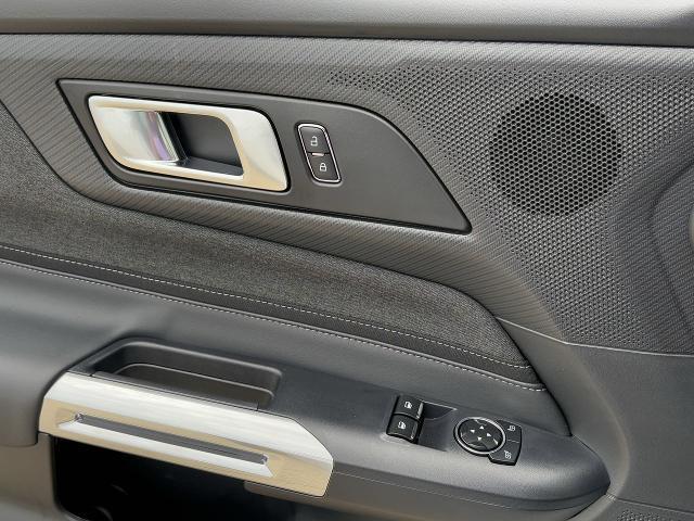 Photo of 2025 Oxford White Ford Mustang