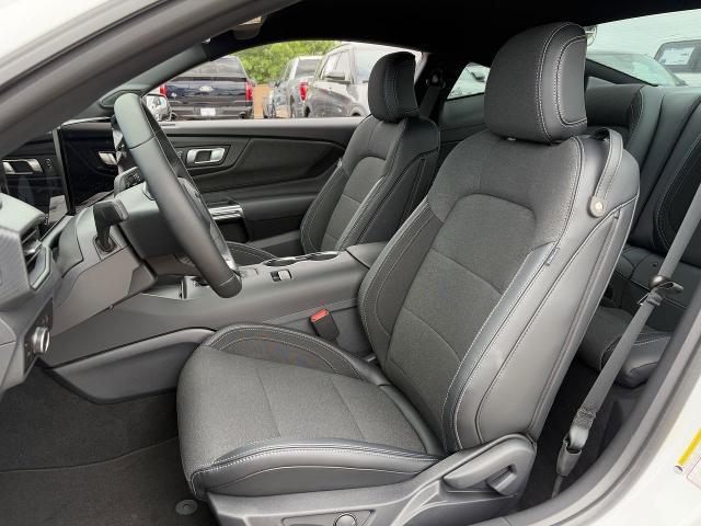 Photo of 2025 Oxford White Ford Mustang
