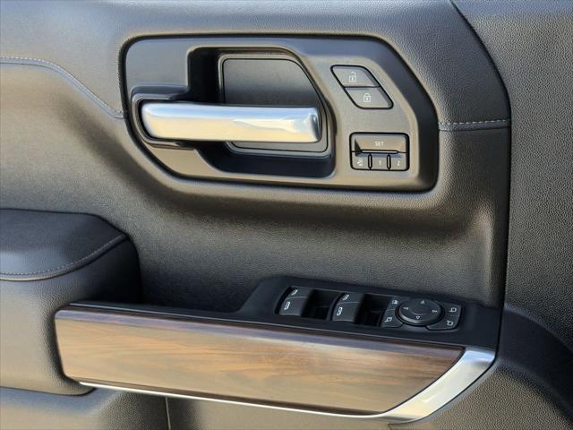 Photo of 2022 Summit White GMC Sierra 1500