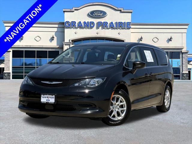 2022 Chrysler Voyager