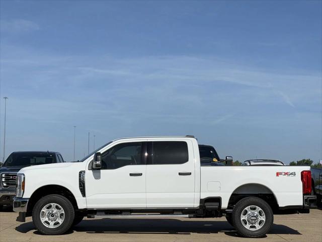 Photo of 2025 Oxford White Ford F-250