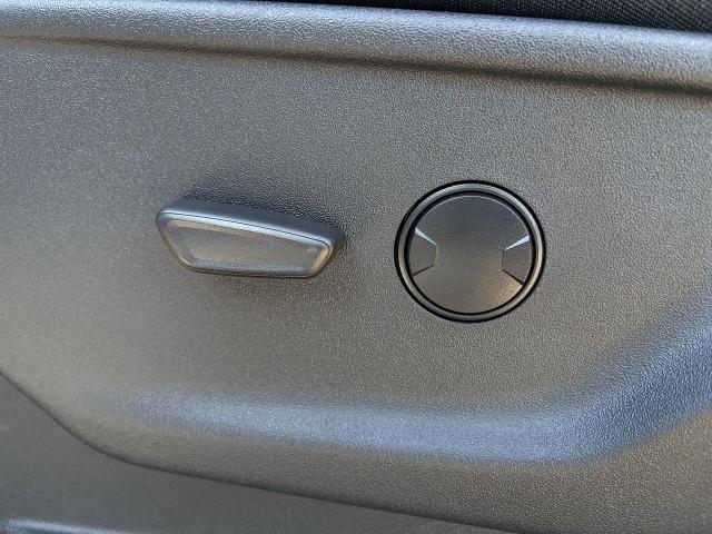 Photo of 2025 Oxford White Ford F-250