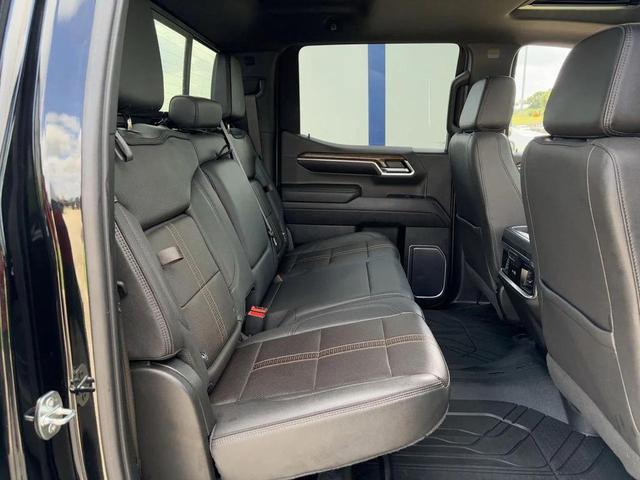 Photo of 2022 Black Chevrolet Silverado 1500