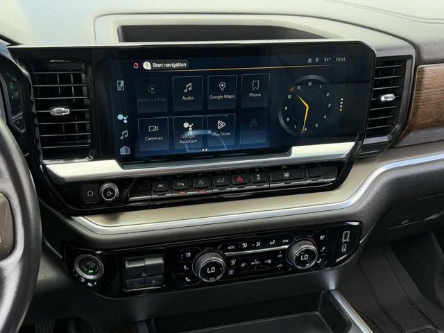 Photo of 2022 Black Chevrolet Silverado 1500