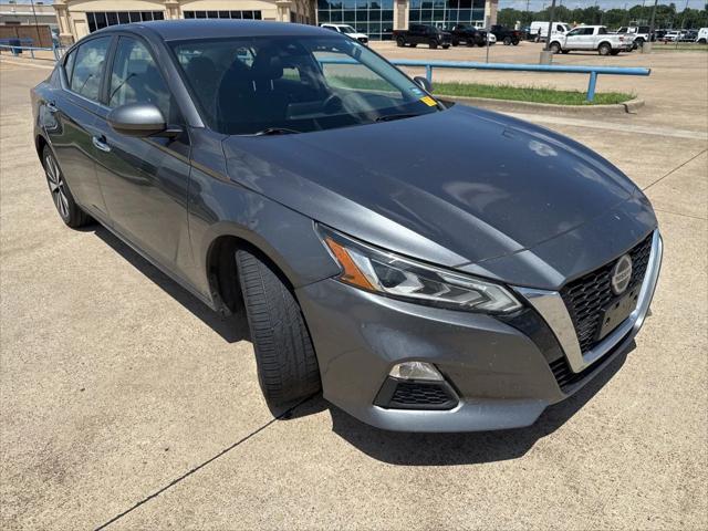 Photo of 2022 Gun Metallic Nissan Altima